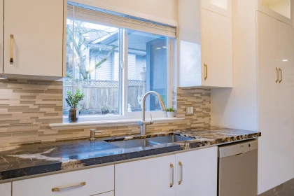 Breakfast Nook Photo of 23717 110 Avenue, Maple Ridge, BC