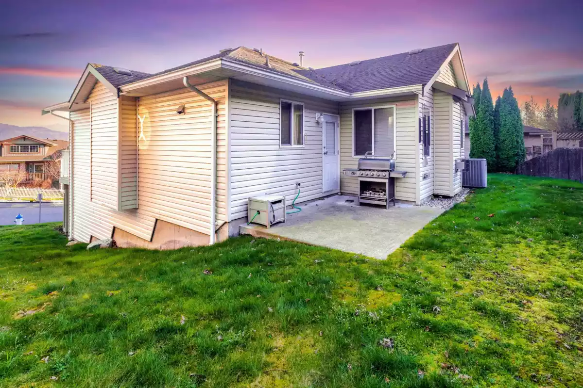 Front Yard Photo of 7875 Peytavin Place, Mission, BC