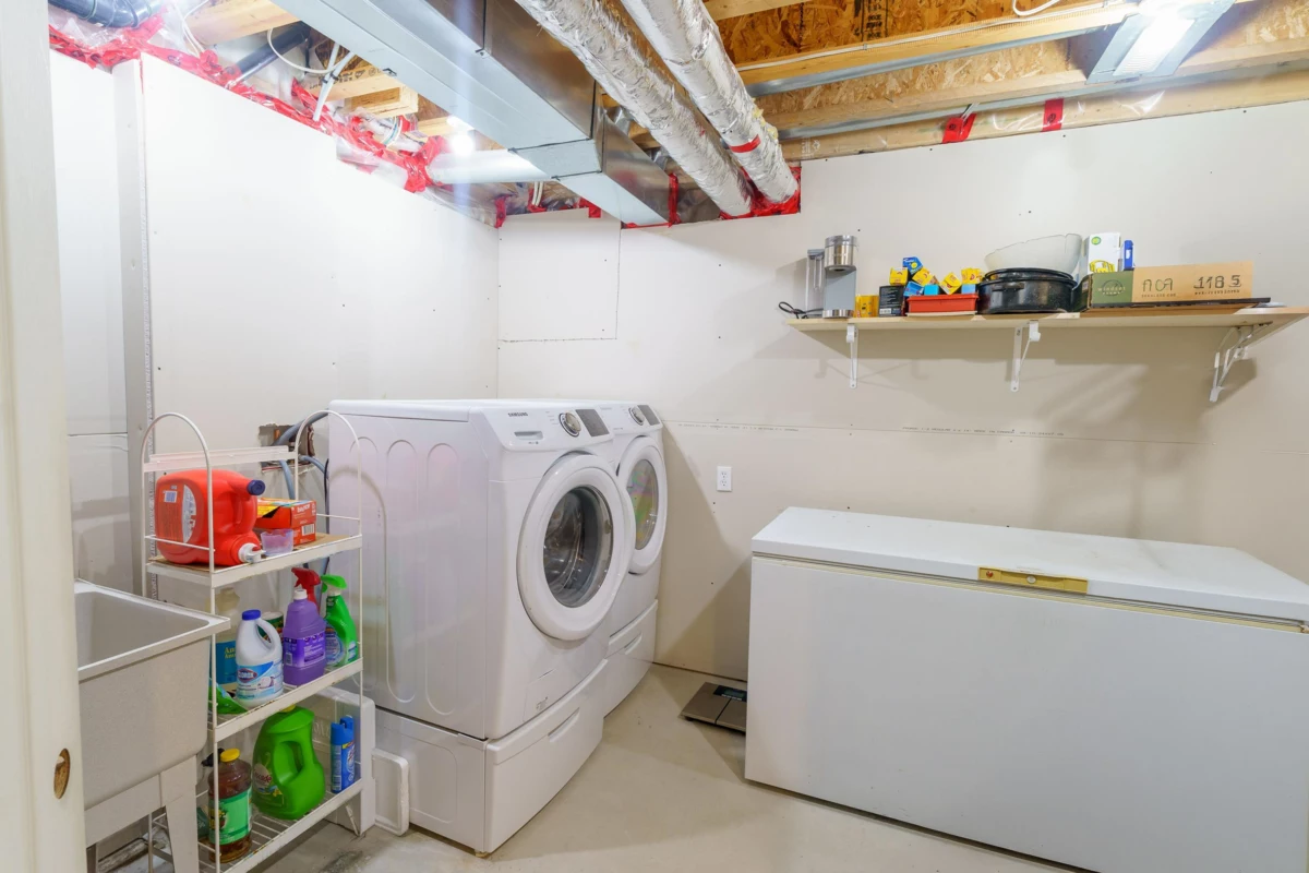 Hallway Photo of 7875 Peytavin Place, Mission, BC