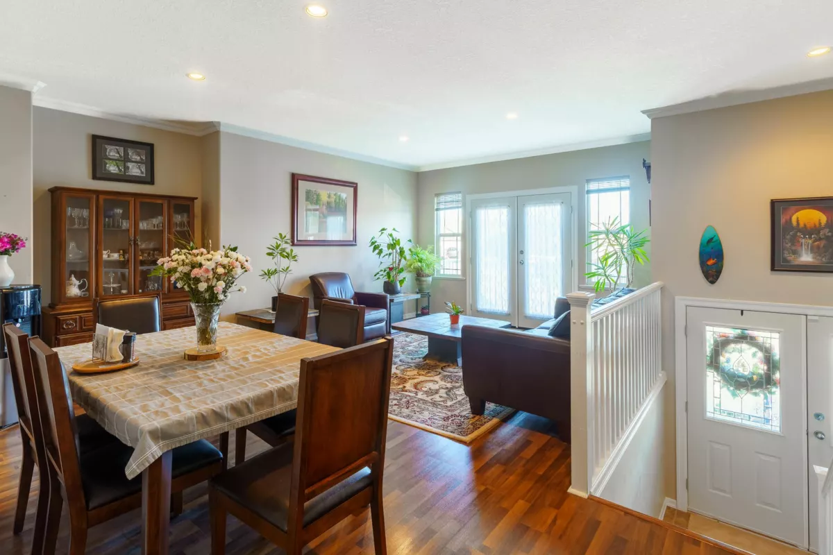 Living Room Photo of 7875 Peytavin Place, Mission, BC