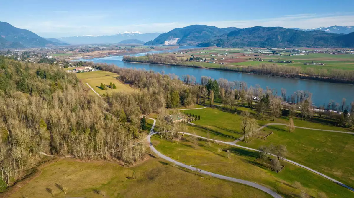 Outdoor Kitchen Photo of 7875 Peytavin Place, Mission, BC
