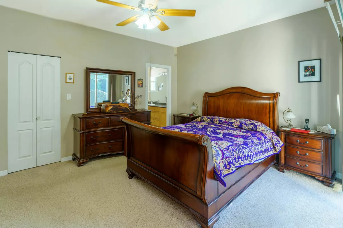 Primary Bathroom Photo of 7875 Peytavin Place, Mission, BC