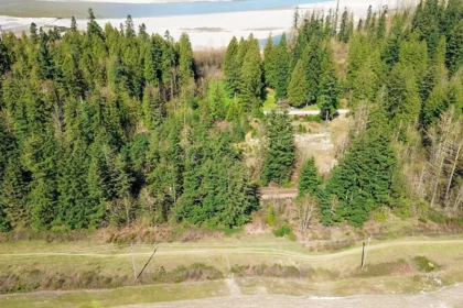 Office / Den Photo of 64053 Tom Berry Road, Hope, BC