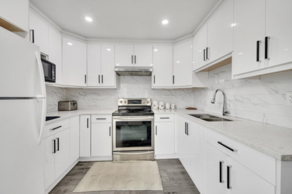 Breakfast Nook Photo of 177 32550 Maclure Road, Abbotsford, BC