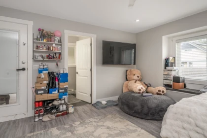 Hallway Photo of 6652 148 Street, Surrey, BC