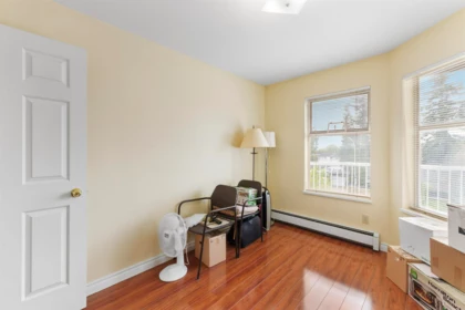 Hallway Photo of 315 33535 King Road, Abbotsford, BC