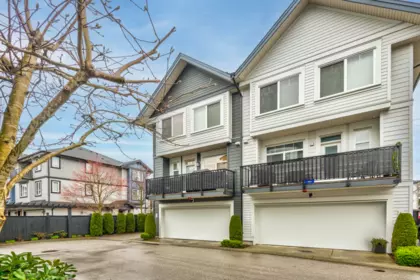 Swimming Pool Photo of 42 7665 209 Street, Langley, BC