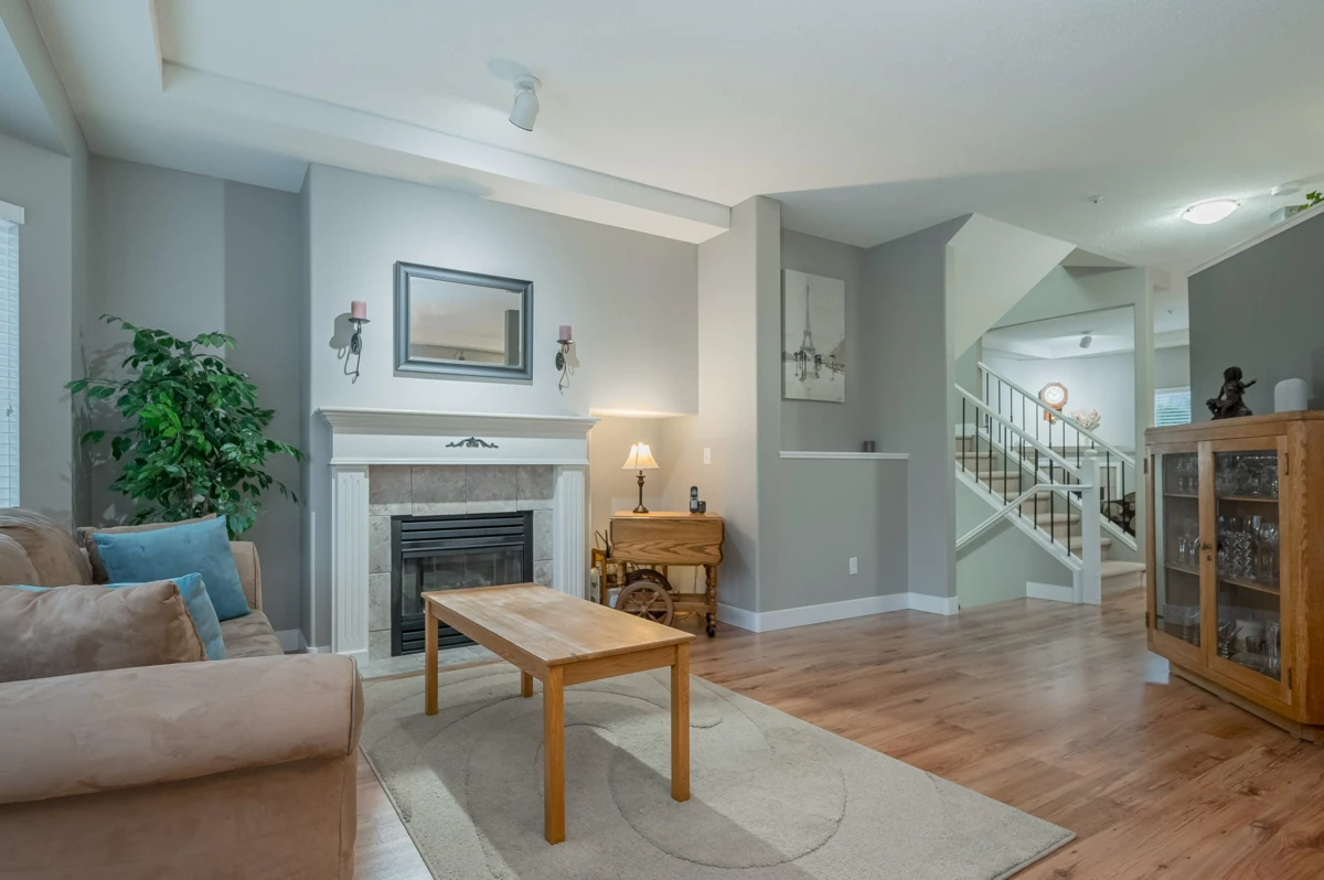 Family Room Photo of 21 20750 Telegraph Trail, Langley, BC