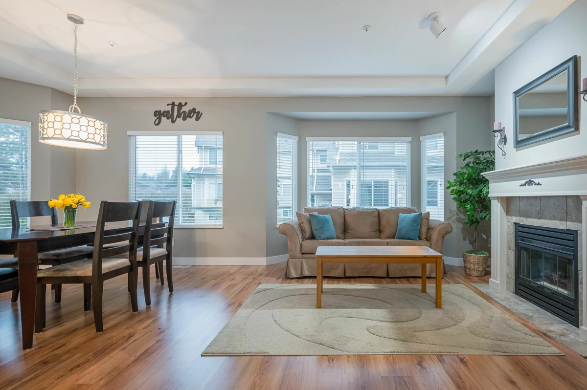 Living Room Photo of 21 20750 Telegraph Trail, Langley, BC