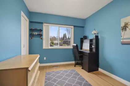 Laundry Room Photo of 820 Ballantrae Court, Port Moody, BC