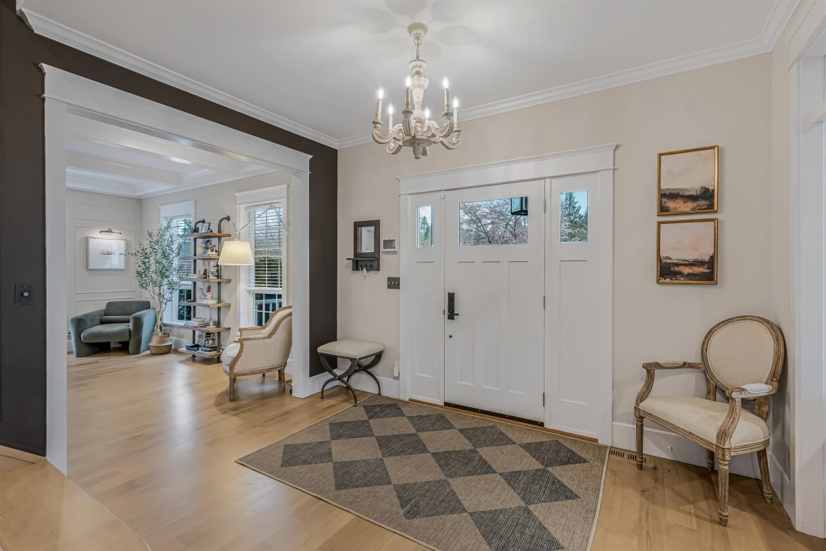Living Room Photo of 31500 Mcfall Terrace, Mission, BC
