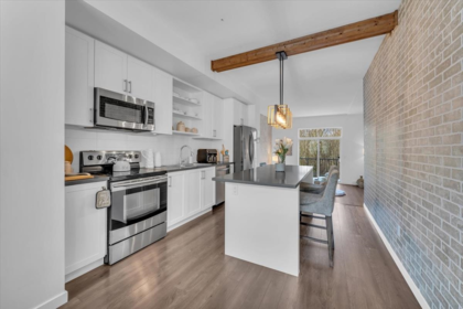 Mudroom Photo of 32 18681 68 Avenue, Surrey, BC