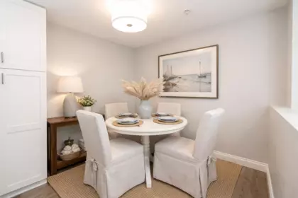 211 15210 Pacific Avenue, White Rock, BC, White Rock — Apartment/Condo for sale