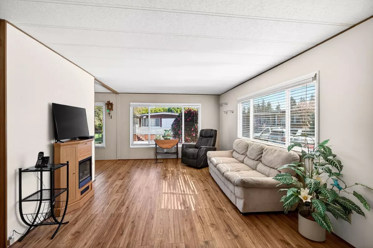 Dining Area Photo of 47 3031 200 Street, Langley, BC