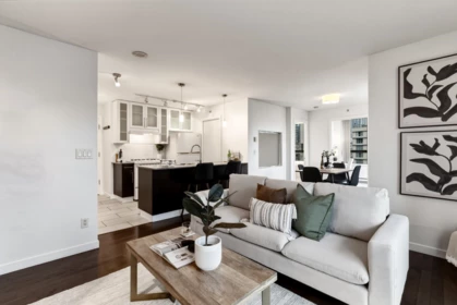 1102 1225 Richards Street, Vancouver, BC, Vancouver — Apartment/Condo for sale