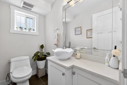 Laundry Room Photo of 9 18818 71 Avenue, Surrey, BC
