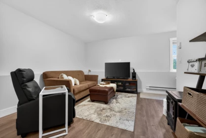 Swimming Pool Photo of 9 18818 71 Avenue, Surrey, BC