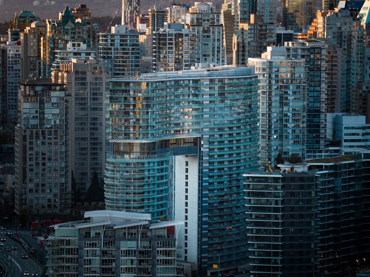 Exterior Rear Photo of 2004 89 Nelson Street, Vancouver, BC