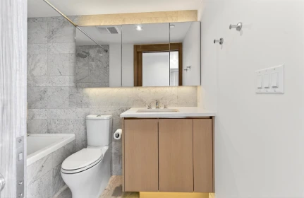 Guest Bathroom Photo of 2004 89 Nelson Street, Vancouver, BC