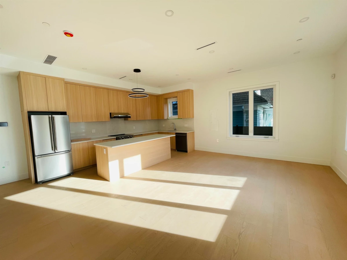 Living Room Photo of 1 2452 Harrison Drive, Vancouver, BC