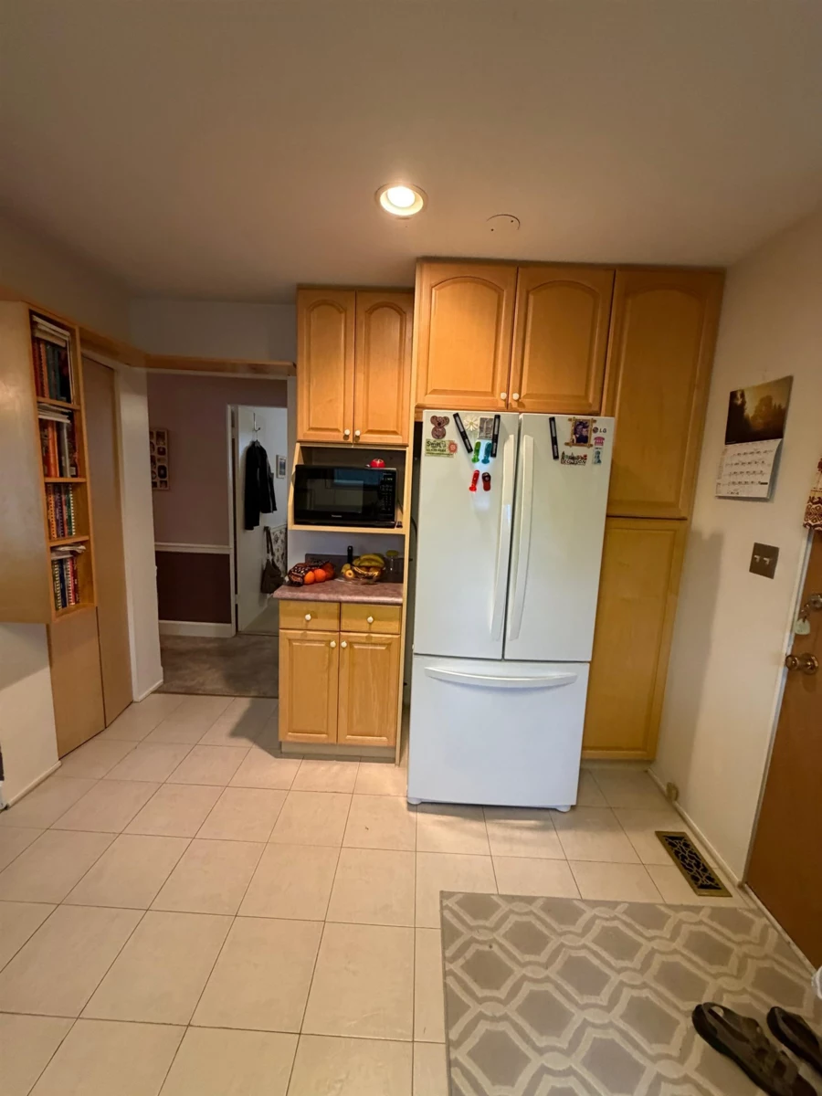 Dining Area Photo of 3803 Wellington Street, Port Coquitlam, BC