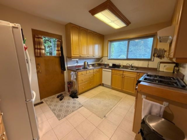 Kitchen Photo of 3803 Wellington Street, Port Coquitlam, BC