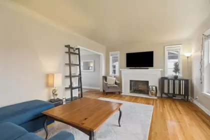1810 Tenth Avenue, New Westminster, BC, New Westminster — Single Family Residence for sale