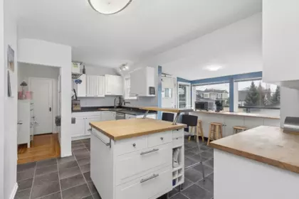 Kitchen Photo of 1810 Tenth Avenue, New Westminster, BC