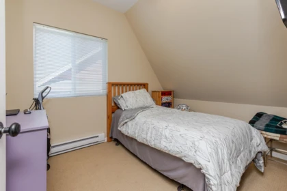 Guest Bathroom Photo of 4722 217a Street, Langley, BC
