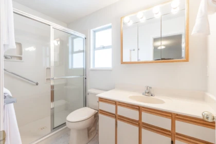 Mudroom Photo of 19091 61a Avenue, Surrey, BC