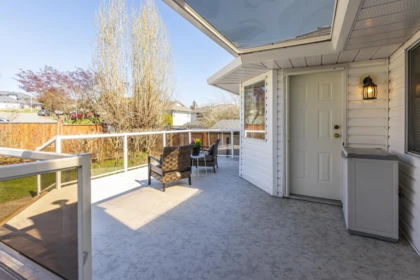Swimming Pool Photo of 19091 61a Avenue, Surrey, BC