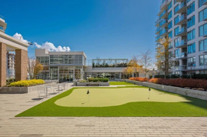 Hot Tub / Spa Photo of 402 15165 Thrift Avenue, Surrey, BC
