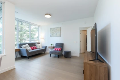 Primary Bedroom Photo of 402 15165 Thrift Avenue, Surrey, BC