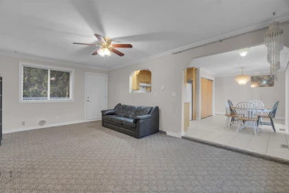 Entry Foyer Photo of 12987 62 Avenue Avenue, Surrey, BC