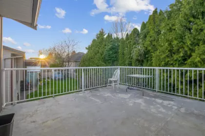 Hallway Photo of 12987 62 Avenue, Surrey, BC