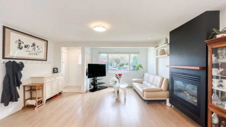 Pantry Photo of 931 Sperling Avenue, Burnaby, BC