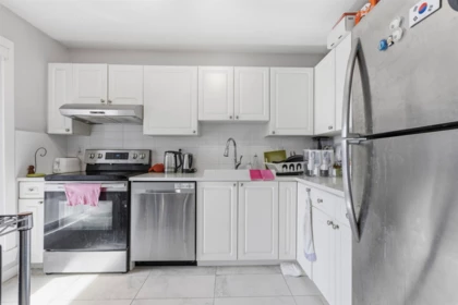 Kitchen Island Photo of 303 1310 Cariboo Street, New Westminster, BC
