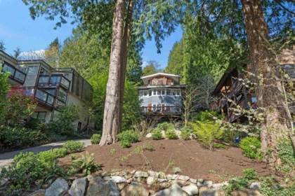 Fitness Center Photo Near 6524 Wellington Avenue, West Vancouver, BC