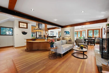 Kitchen Photo of 6524 Wellington Avenue, West Vancouver, BC