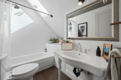 Laundry Room Photo of 6524 Wellington Avenue, West Vancouver, BC