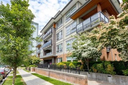 Swimming Pool Photo of 302 607 Cottonwood Avenue, Coquitlam, BC