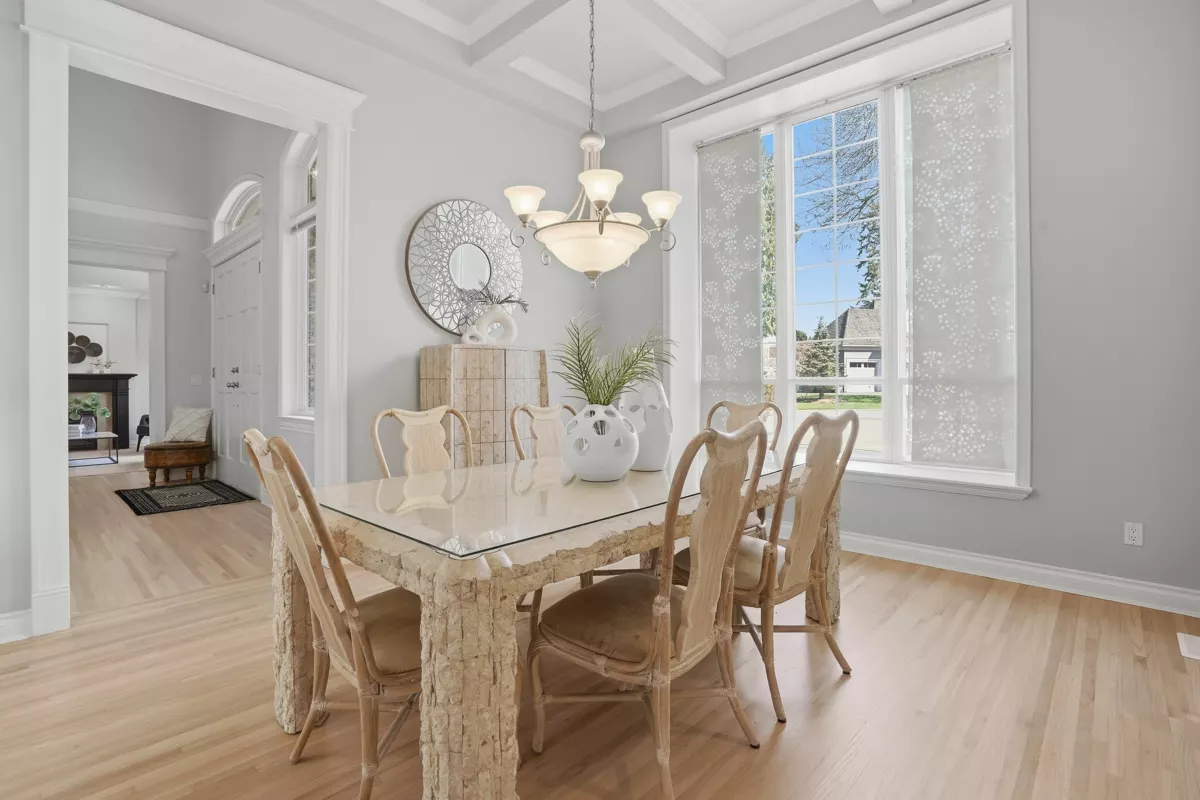 Dining Area Photo of 2367 138 Street, White Rock, BC