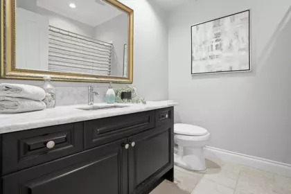 Guest Bathroom Photo of 2367 138 Street, White Rock, BC