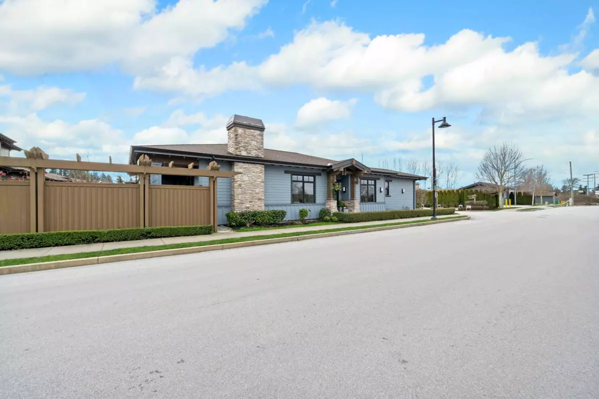 Family Room Photo of 4910 Springs Boulevard, Tsawwassen, BC