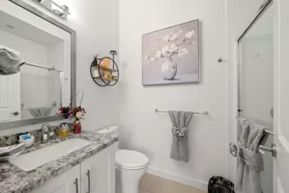 Powder Room Photo of 4910 Springs Boulevard, Tsawwassen, BC