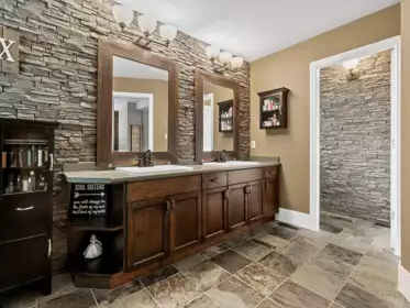 Hallway Photo of 23462 133 Avenue, Maple Ridge, BC