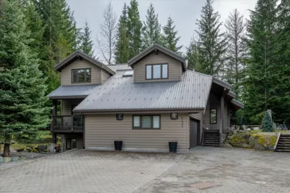 Hot Tub / Spa Photo of 6232 Oboe Place, Whistler, BC