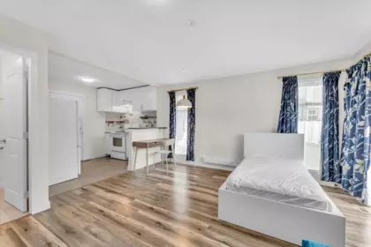 Basement Recreation Room Photo of 10552 Woodglen Close, Surrey, BC