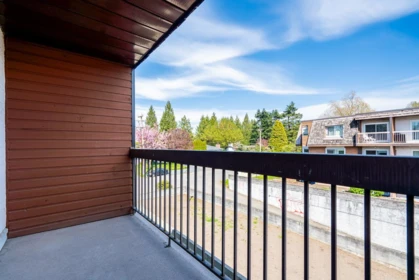 Mudroom Photo of 304 33850 Fern Street, Abbotsford, BC