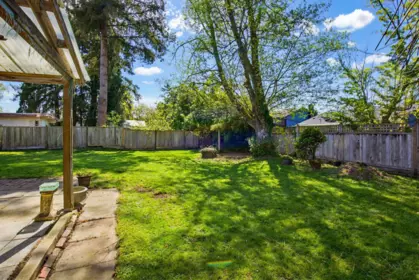 Front Yard Photo of 11895 230 Street, Maple Ridge, BC